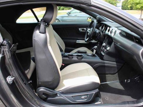 Used 2018 Ford Mustang Premium RWD image 28
