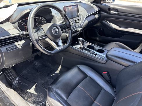 Used 2019 Nissan Altima 2.5 SR w/ SR Premium Package AWD/4WD image 16