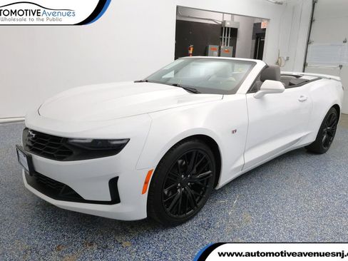 Used 2023 Chevrolet Camaro LT image 1