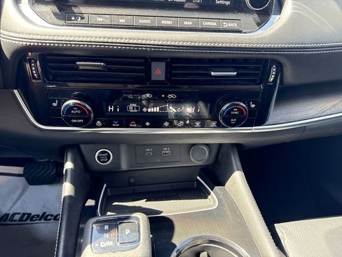 Used 2023 Nissan Rogue Platinum w/ Platinum Premium Package AWD/4WD image 21