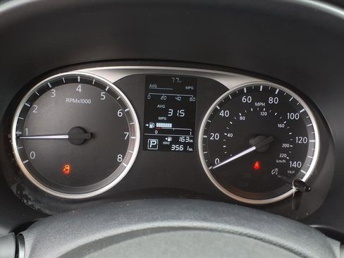 Certified 2025 Nissan Kicks Play S FWD image 4