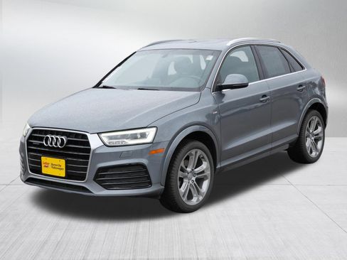 Used 2016 Audi Q3 2.0T Prestige w/ Prestige Package AWD/4WD image 3