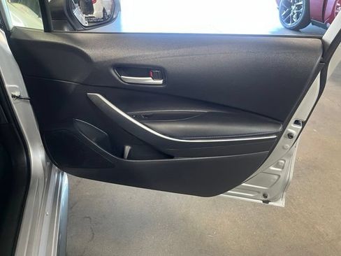 Used 2022 Toyota Corolla SE w/ SE Premium Package FWD image 13