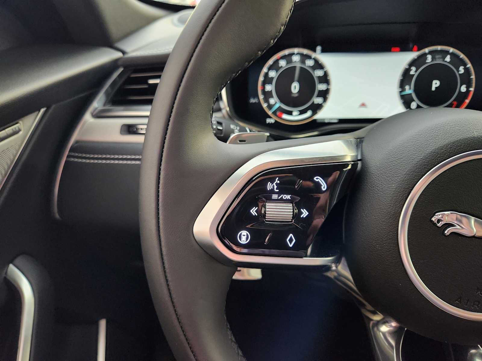 New 2026 Jaguar F-PACE R-Dynamic S AWD/4WD image 28