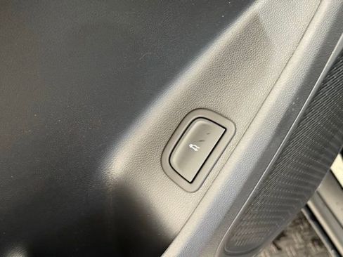 New 2026 Chevrolet Traverse Z71 image 17