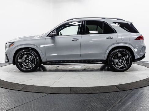 Certified 2025 Mercedes-Benz GLE 450e 4MATIC w/ AMG Line Interior image 4