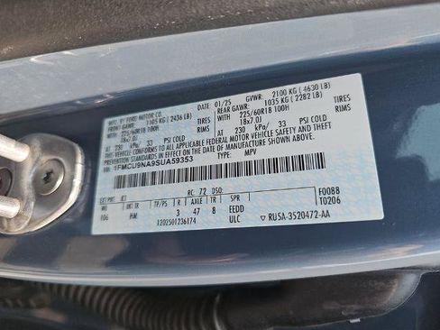 Certified 2025 Ford Escape ST-Line Select AWD/4WD image 35
