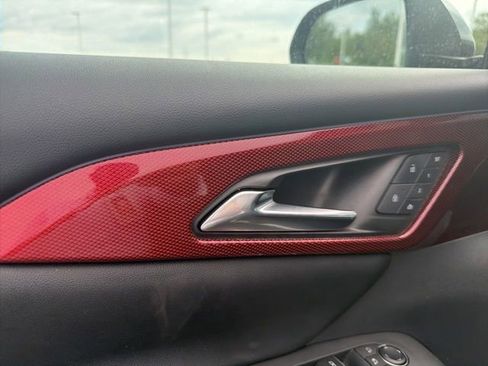 Used 2024 Chevrolet Traverse RS FWD image 14