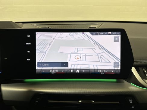 Used 2025 BMW X1 xDrive28i w/ Technology Package image 24