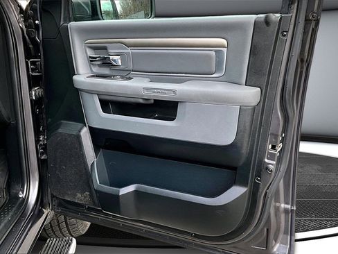 Used 2017 RAM 1500 Big Horn image 28