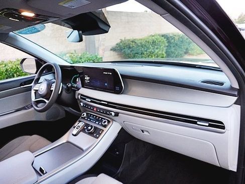 Certified 2023 Hyundai Palisade SE image 10