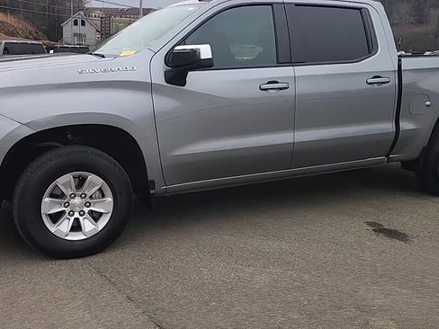 Used 2025 Chevrolet Silverado 1500 LT image 3