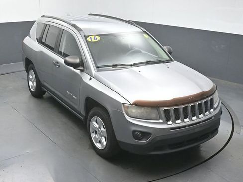Used 2016 Jeep Compass Sport FWD image 38