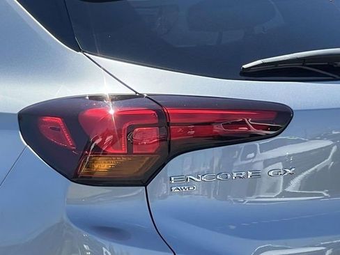 Certified 2023 Buick Encore GX Select AWD/4WD image 9