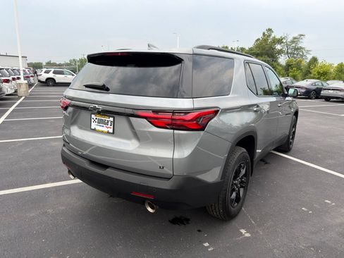 Used 2023 Chevrolet Traverse LT FWD image 6