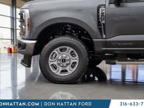 New 2026 Ford F250 XLT w/ XLT Premium Package AWD/4WD image 30