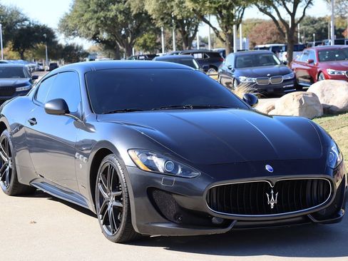 Used 2017 Maserati GranTurismo Sport image 2