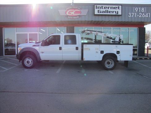 Used 2011 Ford F550 4x4 Crew Cab Super Duty w/ Payload Upgrade Pkg image 10