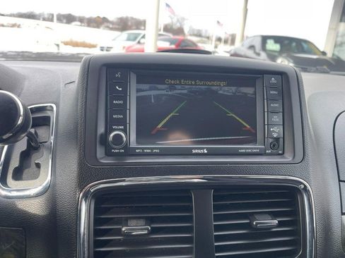 Used 2011 Dodge Grand Caravan Crew image 17