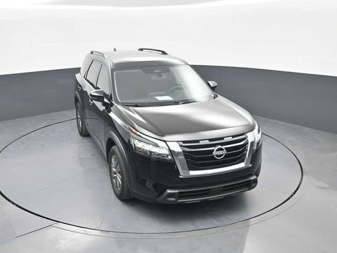 Used 2025 Nissan Pathfinder SV AWD/4WD image 27