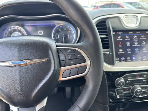 Used 2023 Chrysler 300 Touring L RWD image 23