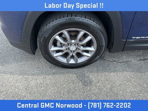 Certified 2022 GMC Terrain SLT AWD/4WD image 9