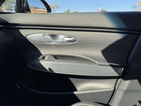 Used 2024 Genesis GV70 3.5T Sport image 32