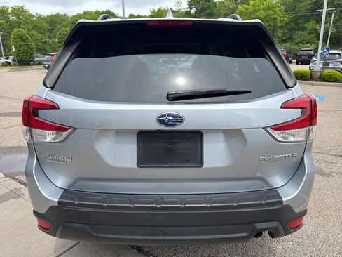 Used 2023 Subaru Forester Premium AWD/4WD image 3