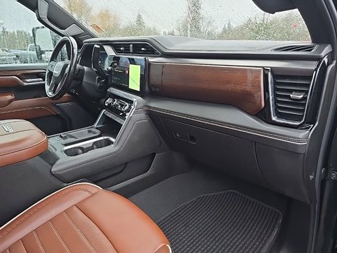Used 2024 GMC Sierra 3500 Denali Ultimate image 37