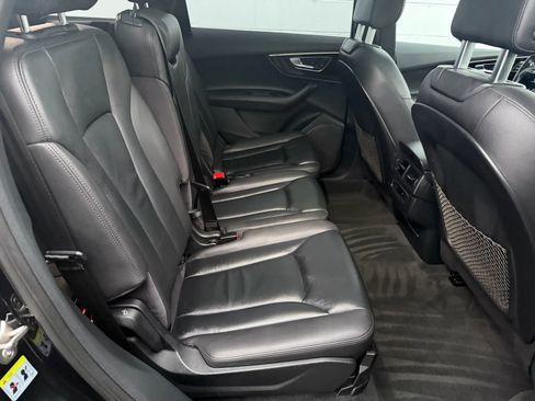 Used 2017 Audi Q7 3.0T Premium Plus w/ Premium Plus Package image 16
