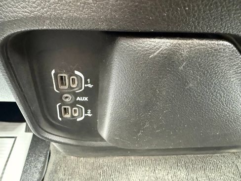 Used 2019 RAM 1500 Tradesman w/ SXT Appearance Group AWD/4WD image 23