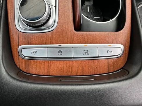 Used 2019 Kia K900 Luxury image 38