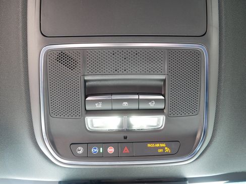 Certified 2026 Chevrolet Traverse RS image 33