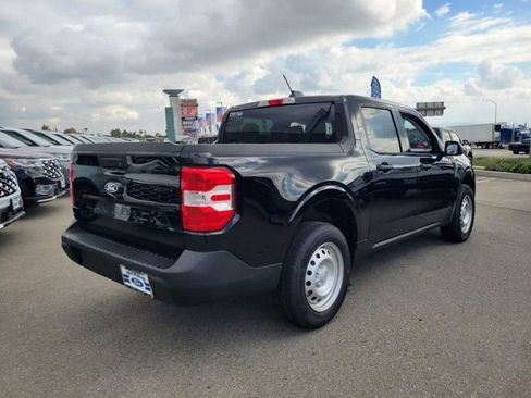 New 2025 Ford Maverick XL image 4