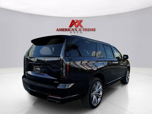 Used 2025 Cadillac Escalade ESV Sport w/ Touring Package AWD/4WD image 6