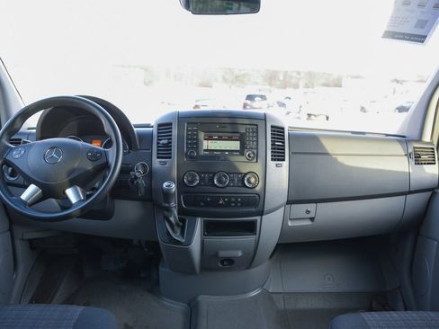 Used 2016 Mercedes-Benz Sprinter 2500 image 14