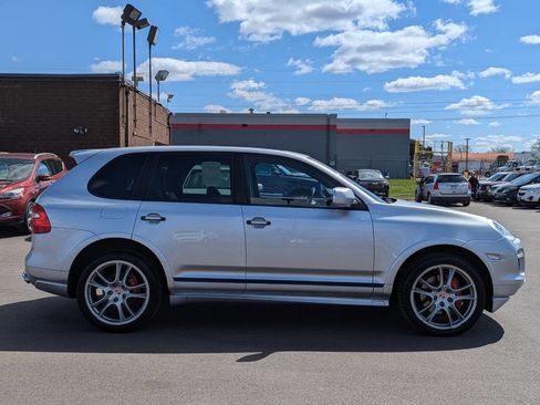 Used 2010 Porsche Cayenne GTS image 9
