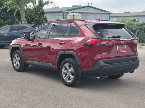 Certified 2022 Toyota RAV4 XLE FWD image 3
