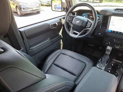 Used 2025 Ford Bronco Badlands AWD/4WD image 17