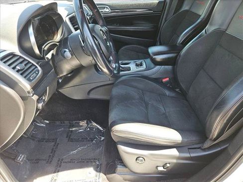 Used 2018 Jeep Grand Cherokee Trailhawk AWD/4WD image 11