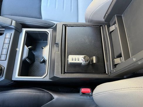 Used 2024 Toyota Tacoma TRD Off-Road image 25