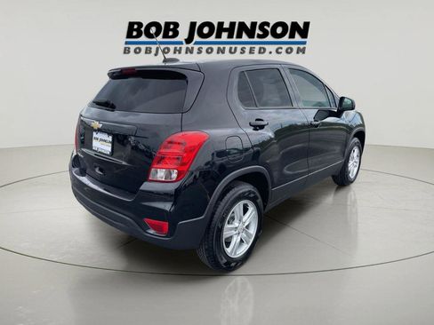 Used 2020 Chevrolet Trax LS w/ Tint and Cruise Package AWD/4WD image 3