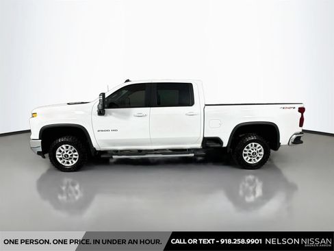 Used 2024 Chevrolet Silverado 2500 LT w/ Convenience Package AWD/4WD image 8
