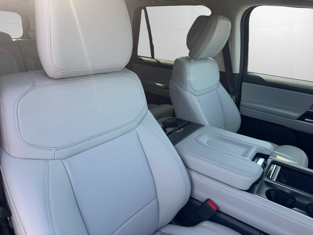 New 2027 Ford Expedition Max Platinum AWD/4WD image 15