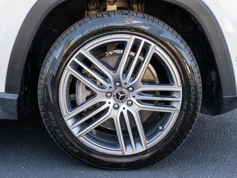 Used 2022 Mercedes-Benz GLS 450 4MATIC image 38