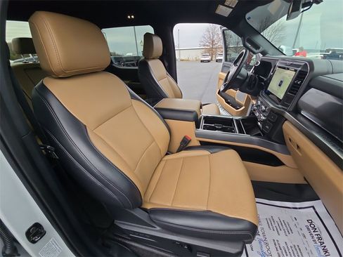 Used 2025 Ford F250 Lariat w/ Chrome Package image 27