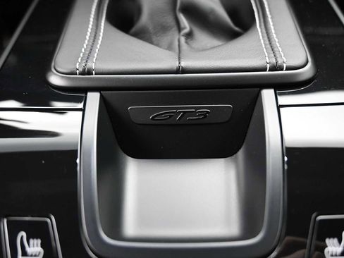 Certified 2022 Porsche 911 GT3 RWD image 16