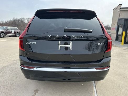 New 2026 Volvo XC90 B6 Plus w/ Protection Package image 6