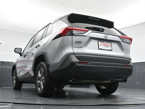 Used 2024 Toyota RAV4 XLE FWD image 35