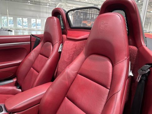 Used 2017 Porsche 718 Boxster RWD image 36
